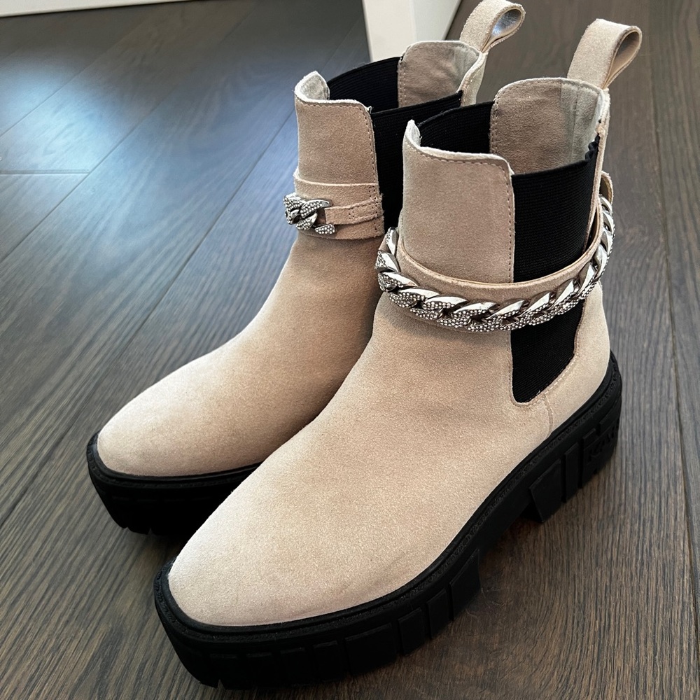 Karl Lagerfeld Boots